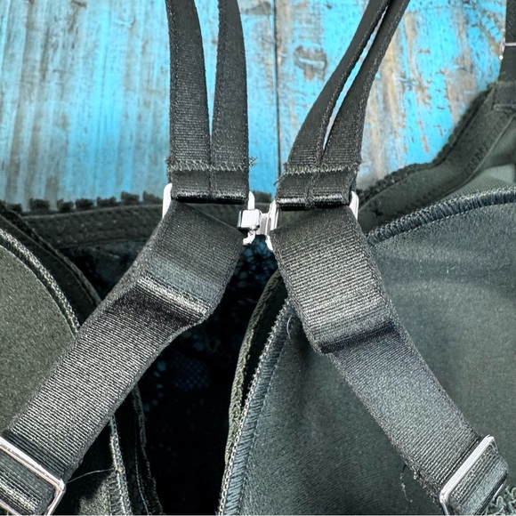 AERIE Dark Army Green Real Power Wireless Padded Bra Size 38C - Picture 7 of 9